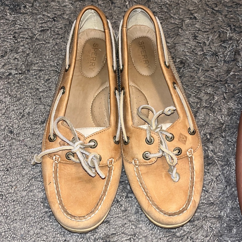 Women’s sperrys